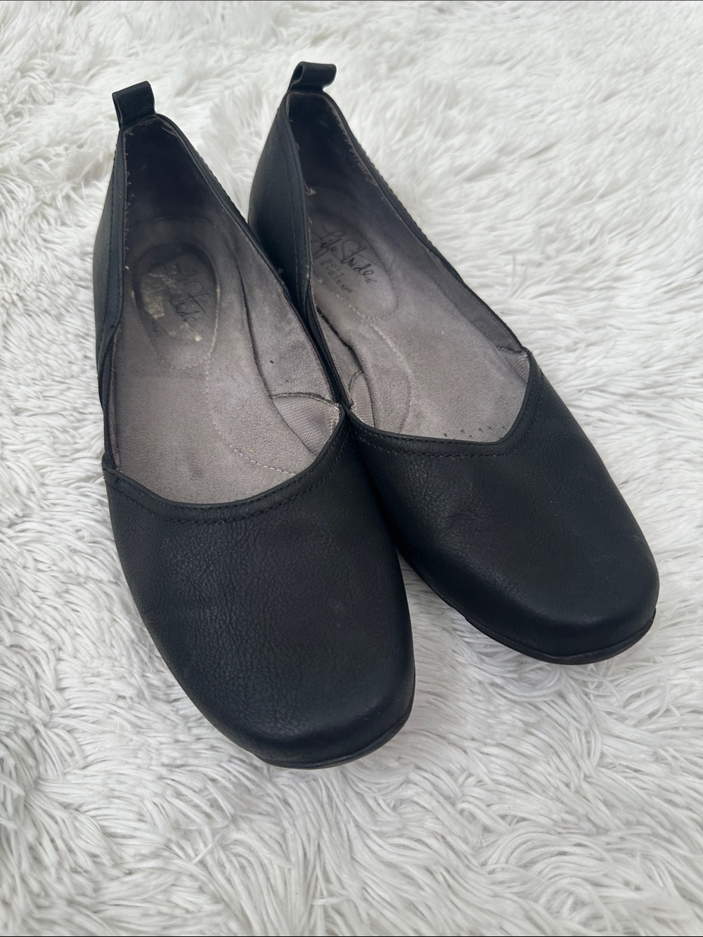 🦊 Life Stride Leather Slip On Shoe